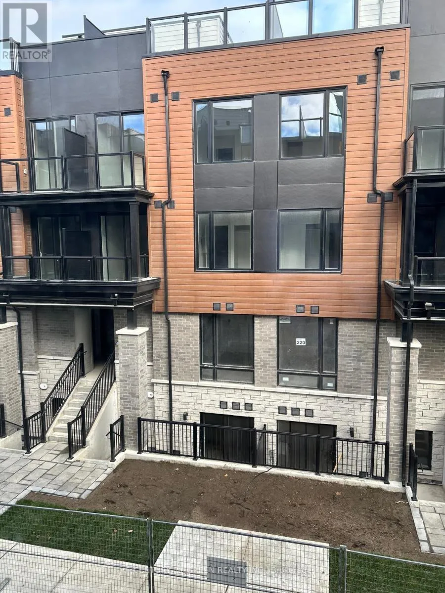 Apartment for rent: 14 - 113 Marydale Avenue, Markham, Ontario L3S 3J8