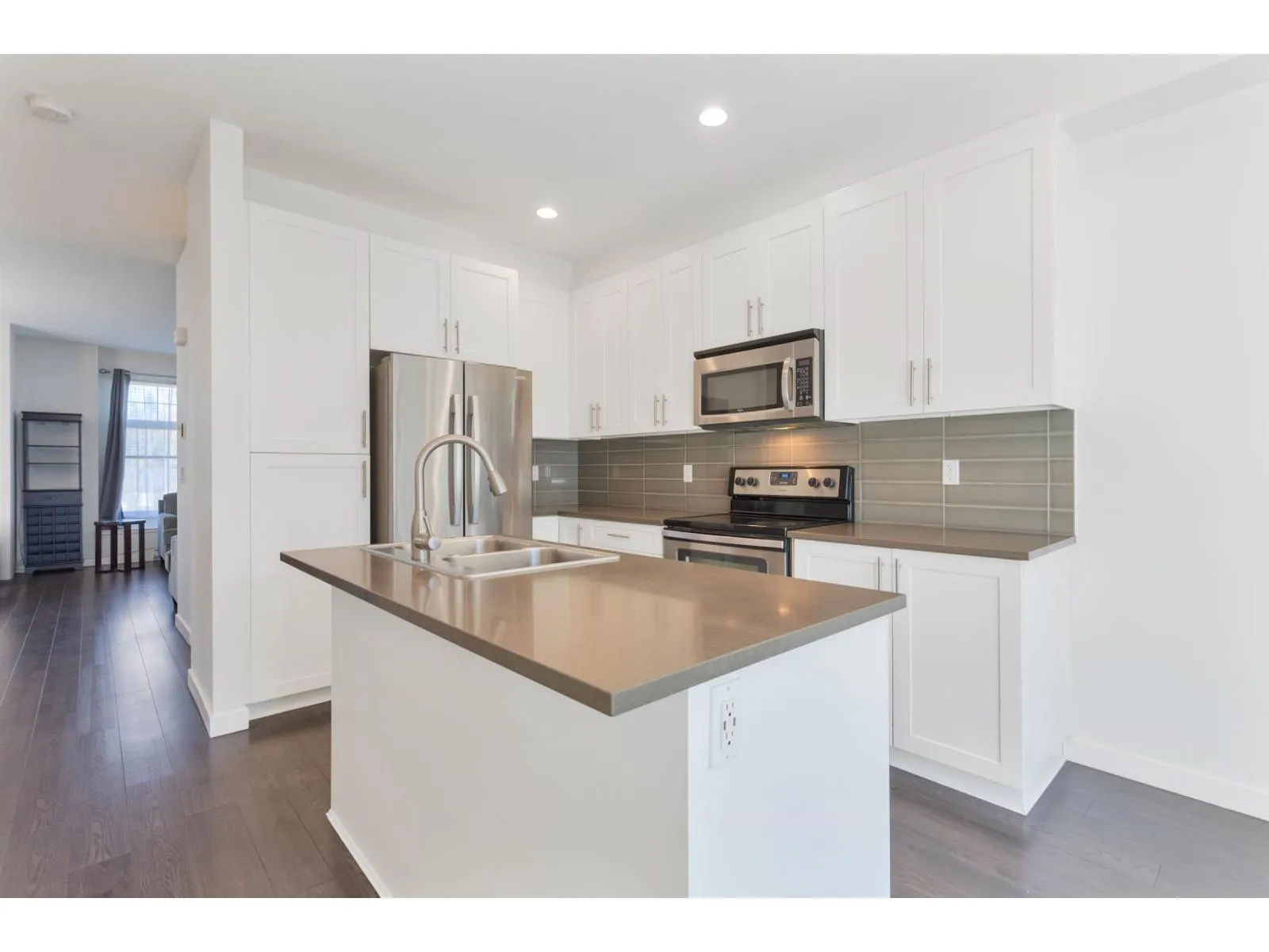 Row / Townhouse for rent: 14 15788 104 Avenue, Surrey, British Columbia V4N 6M6