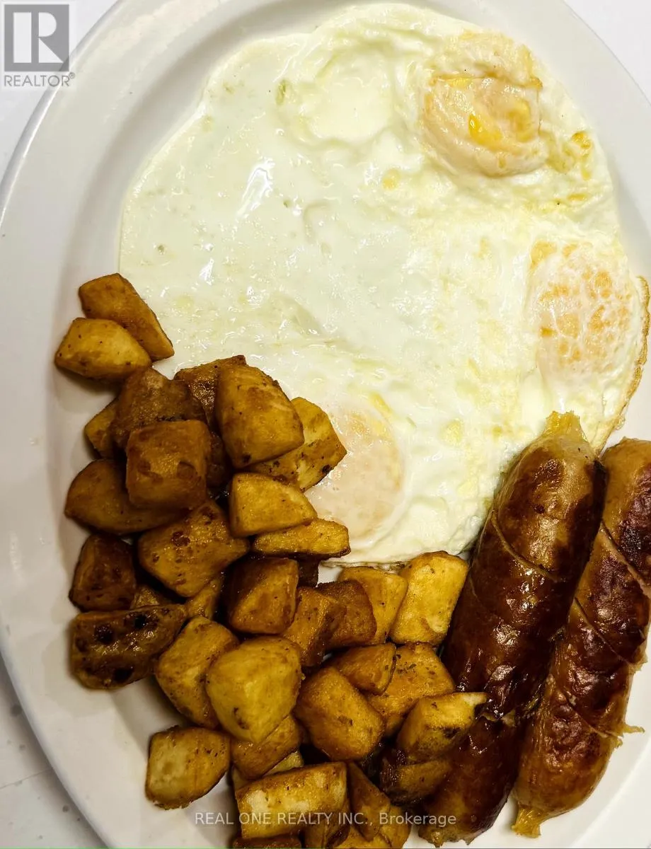 14 - 16715 Yonge Street, Newmarket, Ontario L3X 1X4