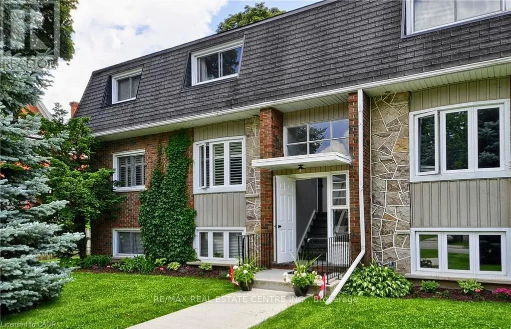 Apartment for rent: 14 - 233 Westminster Drive S, Cambridge, Ontario N3H 1T2