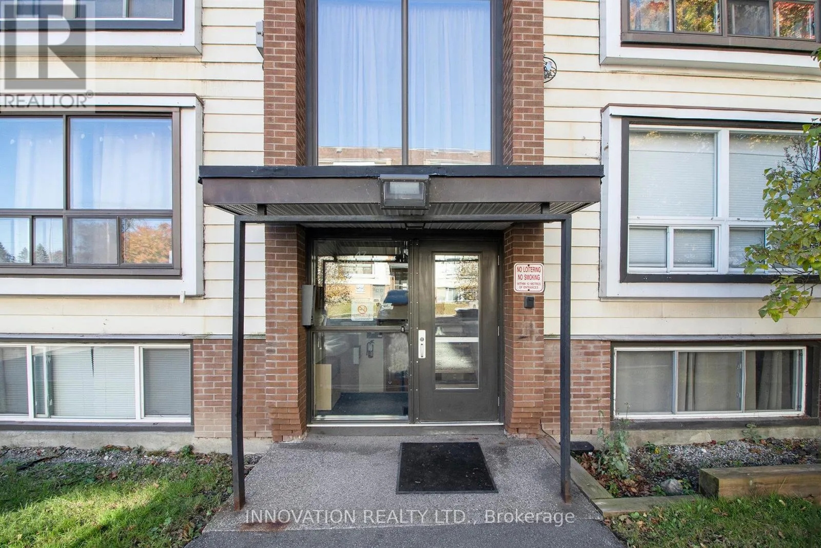 Apartment for rent: 14 - 47 Sumac Street N, Ottawa, Ontario K1J 7T7