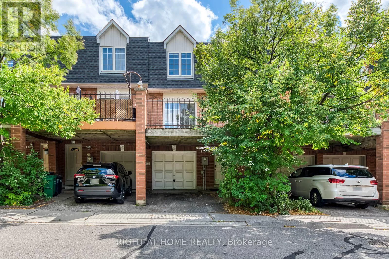 Row / Townhouse for rent: 14 - 4991 Rathkeale Road, Mississauga, Ontario L5V 2G9