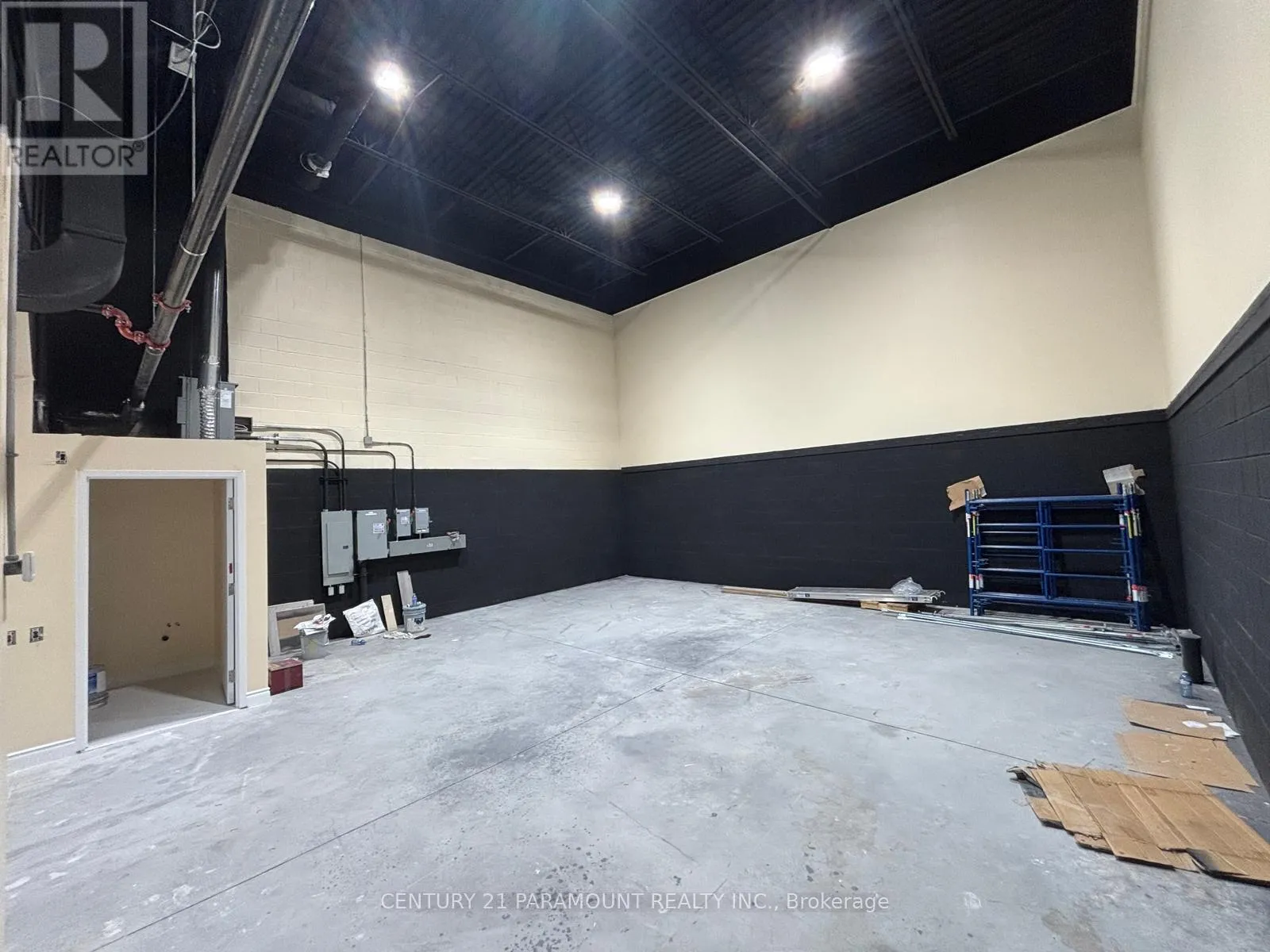 Warehouse for rent: 14 - 587 Hanlon Creek Boulevard, Guelph, Ontario N1C 0A1