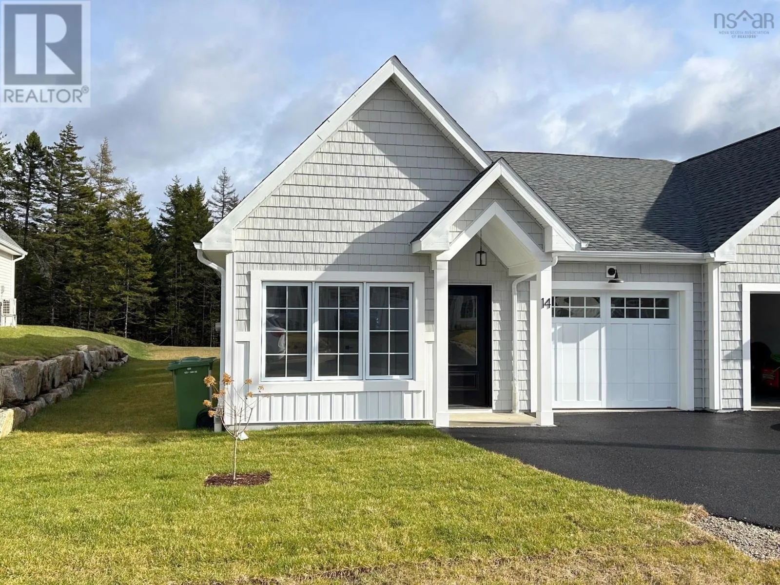 House for rent: 14 Chester Hills Drive, Chester, Nova Scotia B0J 1J0