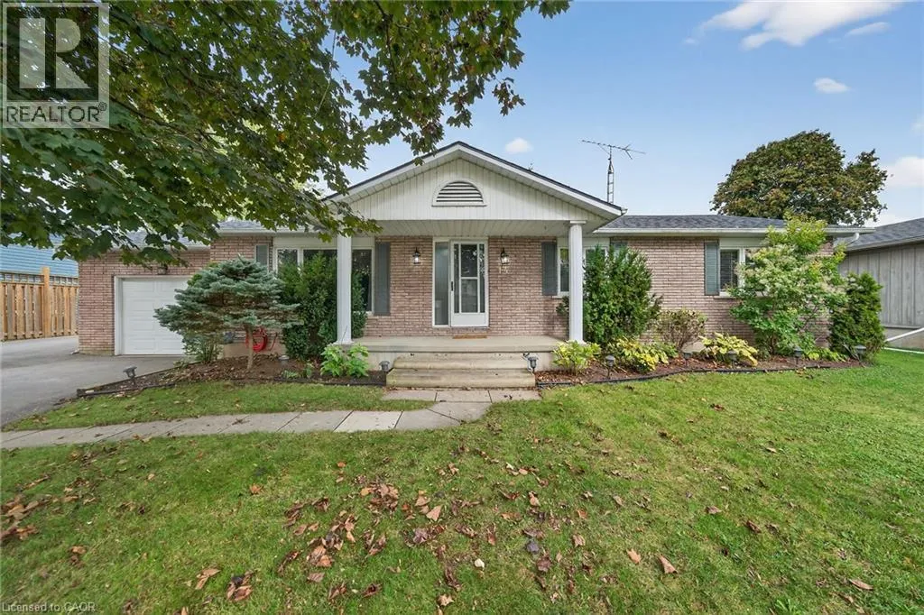 House for rent: 14 Chippewa Street W, Cayuga, Ontario N0A 1E0