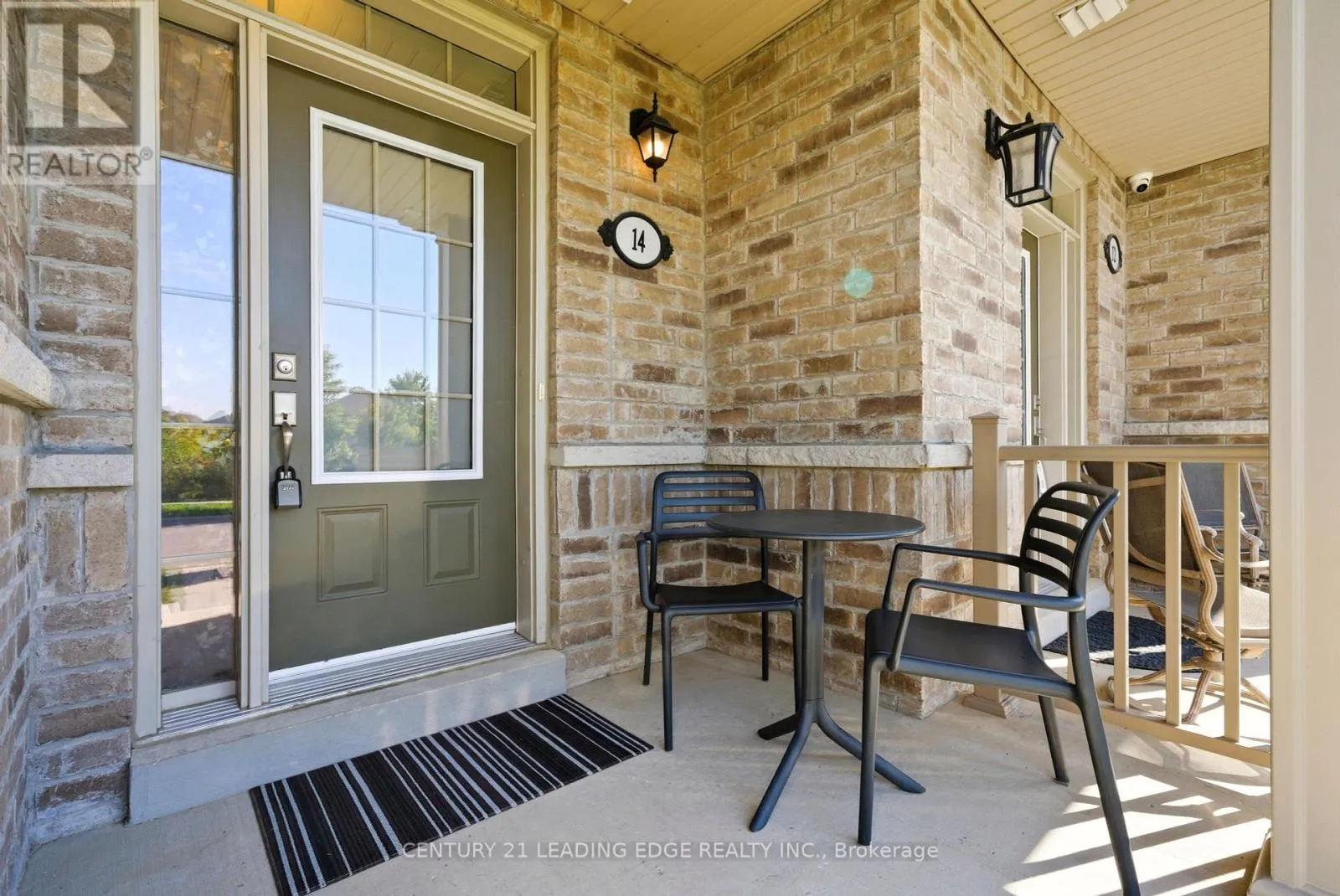 Row / Townhouse for rent: 14 Drayton Avenue, Ajax, Ontario L1T 0N9