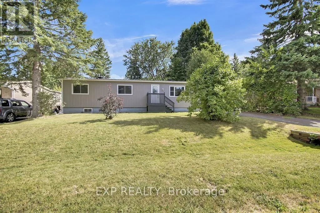 House for rent: 14 Lazy Nol Court, Ottawa, Ontario K2S 1T5