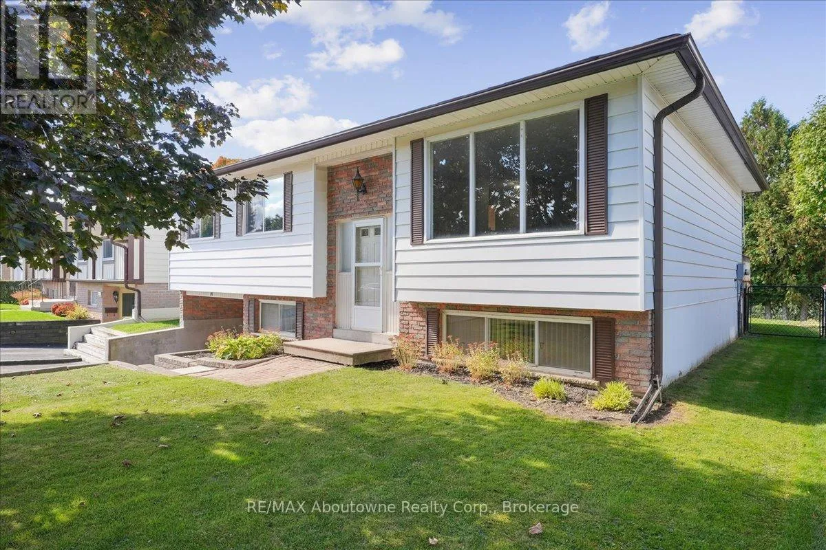 House for rent: 14 Norman Avenue, Halton Hills, Ontario L7J 2R4