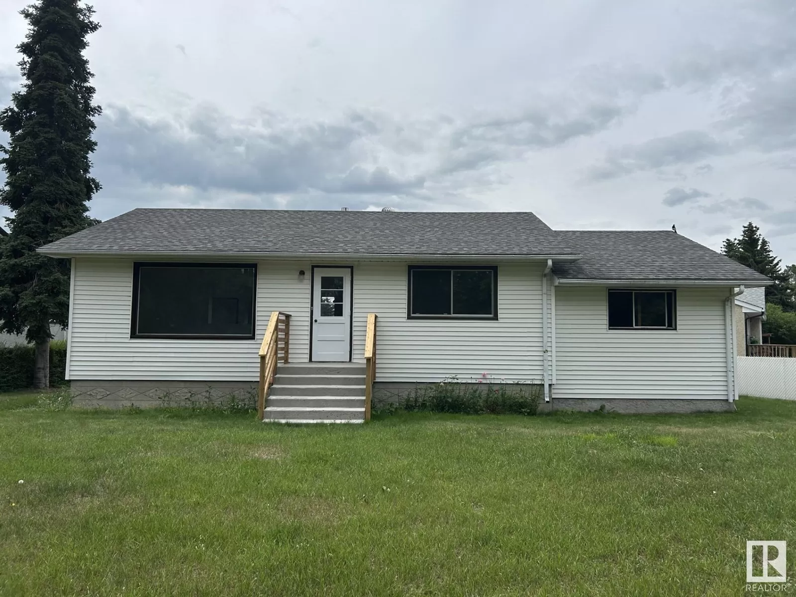 House for rent: 14 O'brien Dr, Fort Saskatchewan, Alberta T8L 2L3