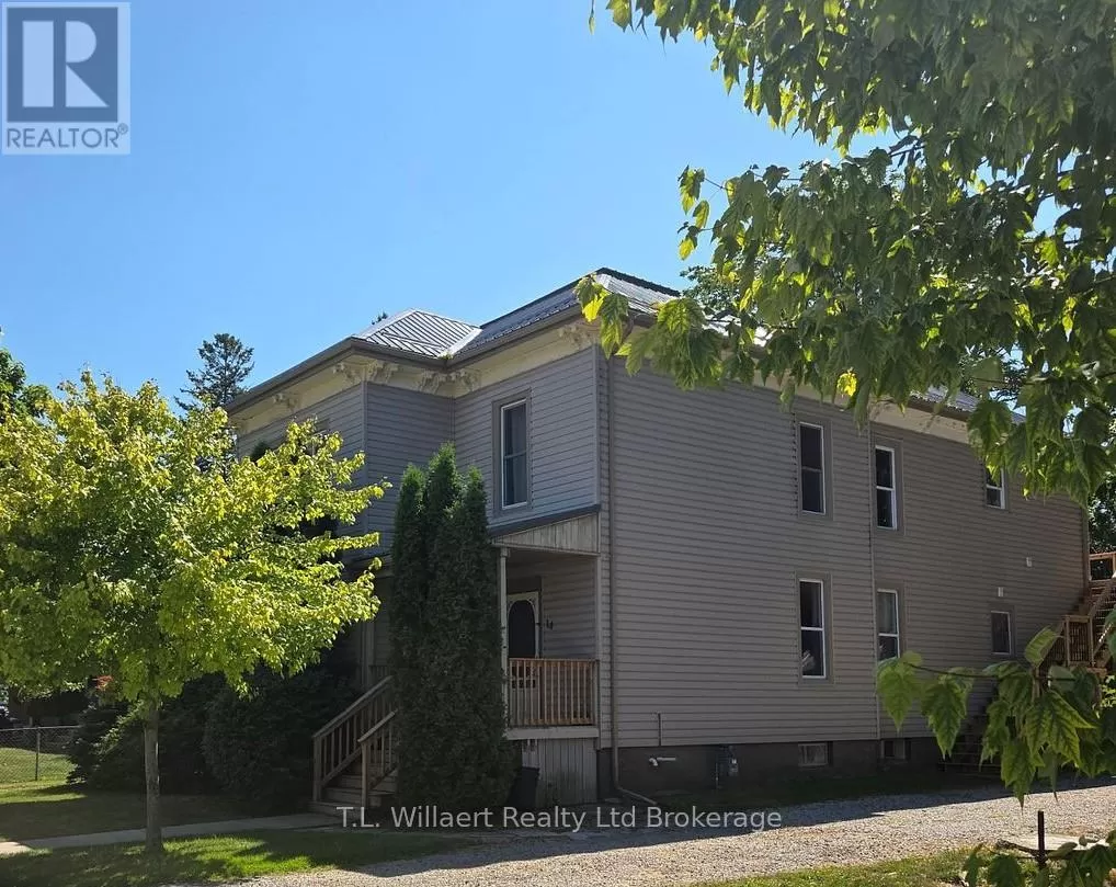 Triplex for rent: 14 Rutherford Avenue, Aylmer, Ontario N5H 2N6