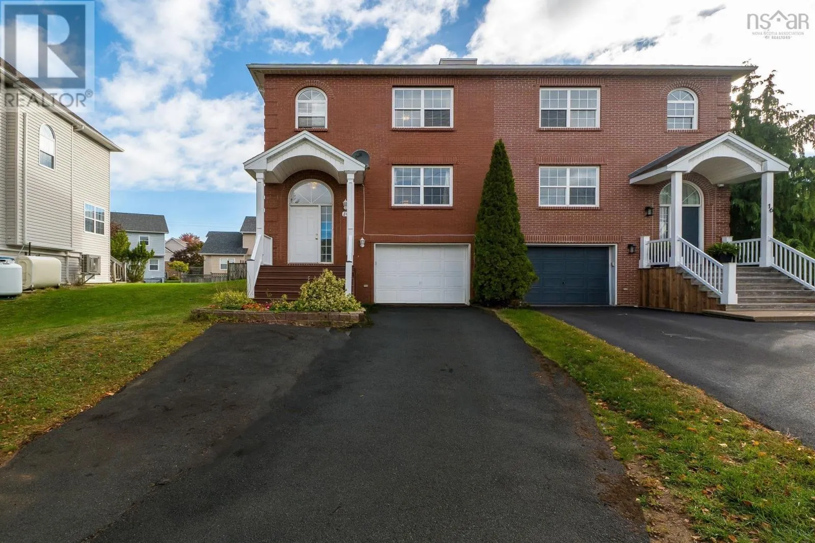 House for rent: 14 Suffolk Close, Halifax, Nova Scotia B3S 1H5