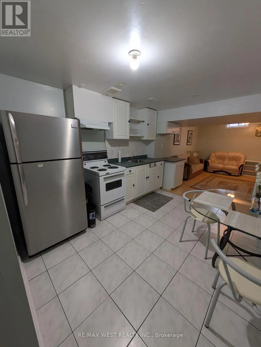 House for rent: 14 Thornway Avenue, Vaughan, Ontario L4J 7R8