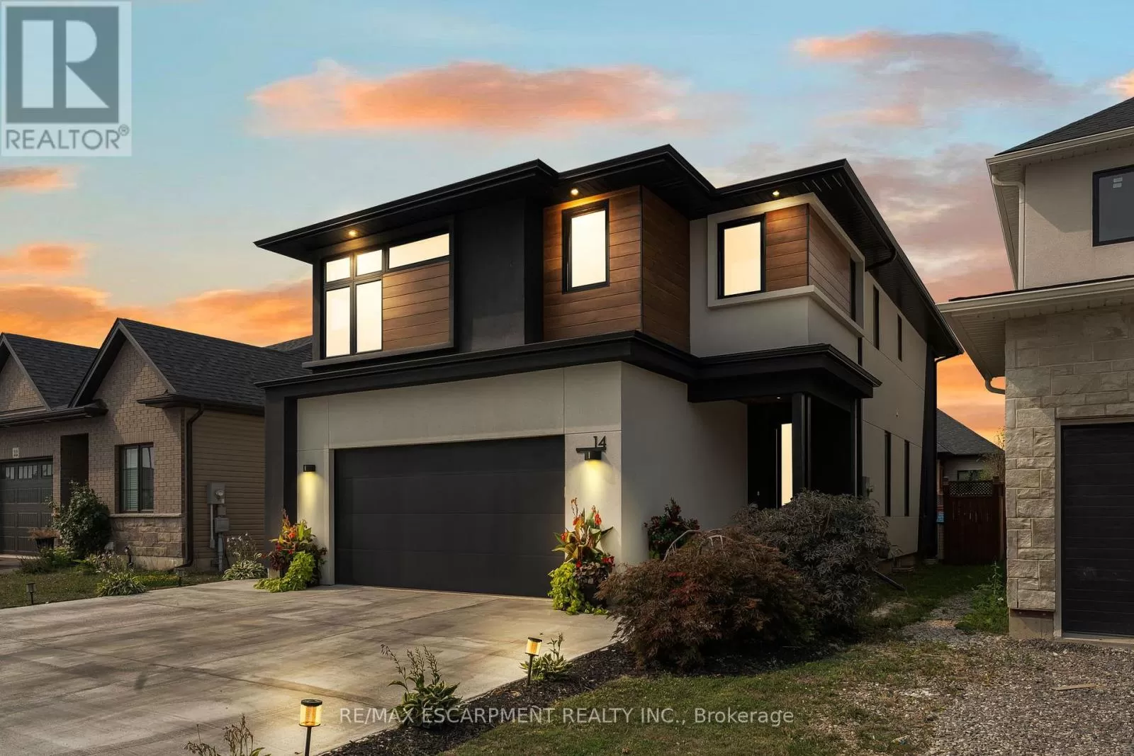 House for rent: 14 Willowbrook Drive, Welland, Ontario L3C 0G1