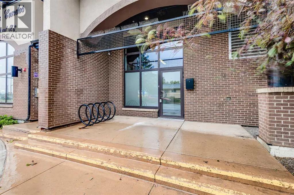 Commercial Mix for rent: 140, 5430 17 Avenue Se, Calgary, Alberta T2A 1J3