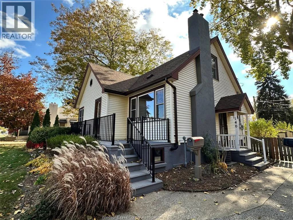 House for rent: 140 Laurier, LaSalle, Ontario N9J 1L5