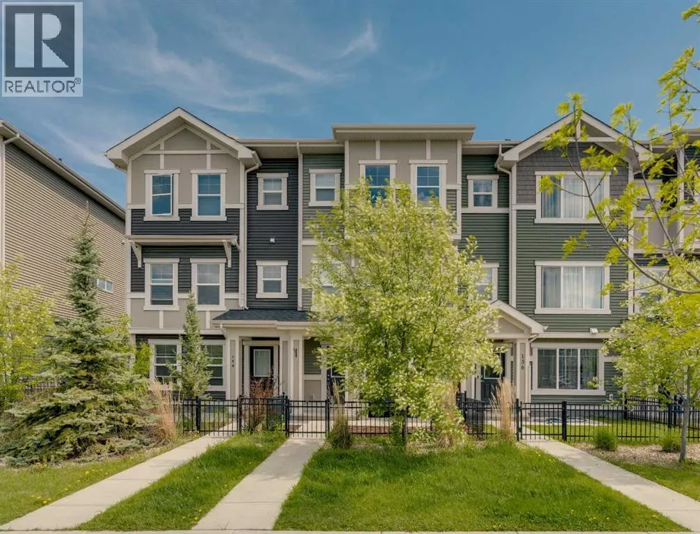 Row / Townhouse for rent: 140 Sundown Road, Cochrane, Alberta T4C 2M5