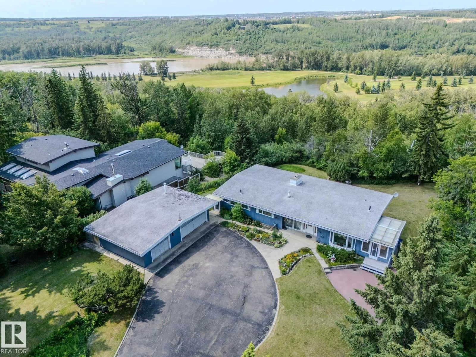 House for rent: 140 Windermere Dr Nw, Edmonton, Alberta T6W 0S4