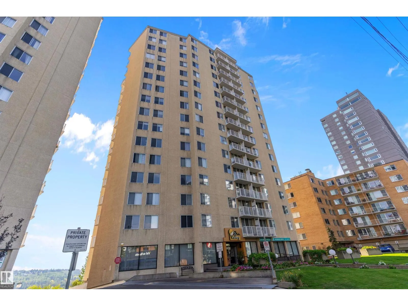 Apartment for rent: #1401 12141 Jasper Av Nw, Edmonton, Alberta T5N 3X8