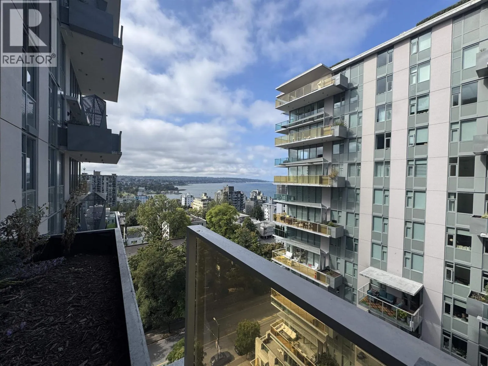 Apartment for rent: 1401 1365 Davie Street, Vancouver, British Columbia V6E 1N5