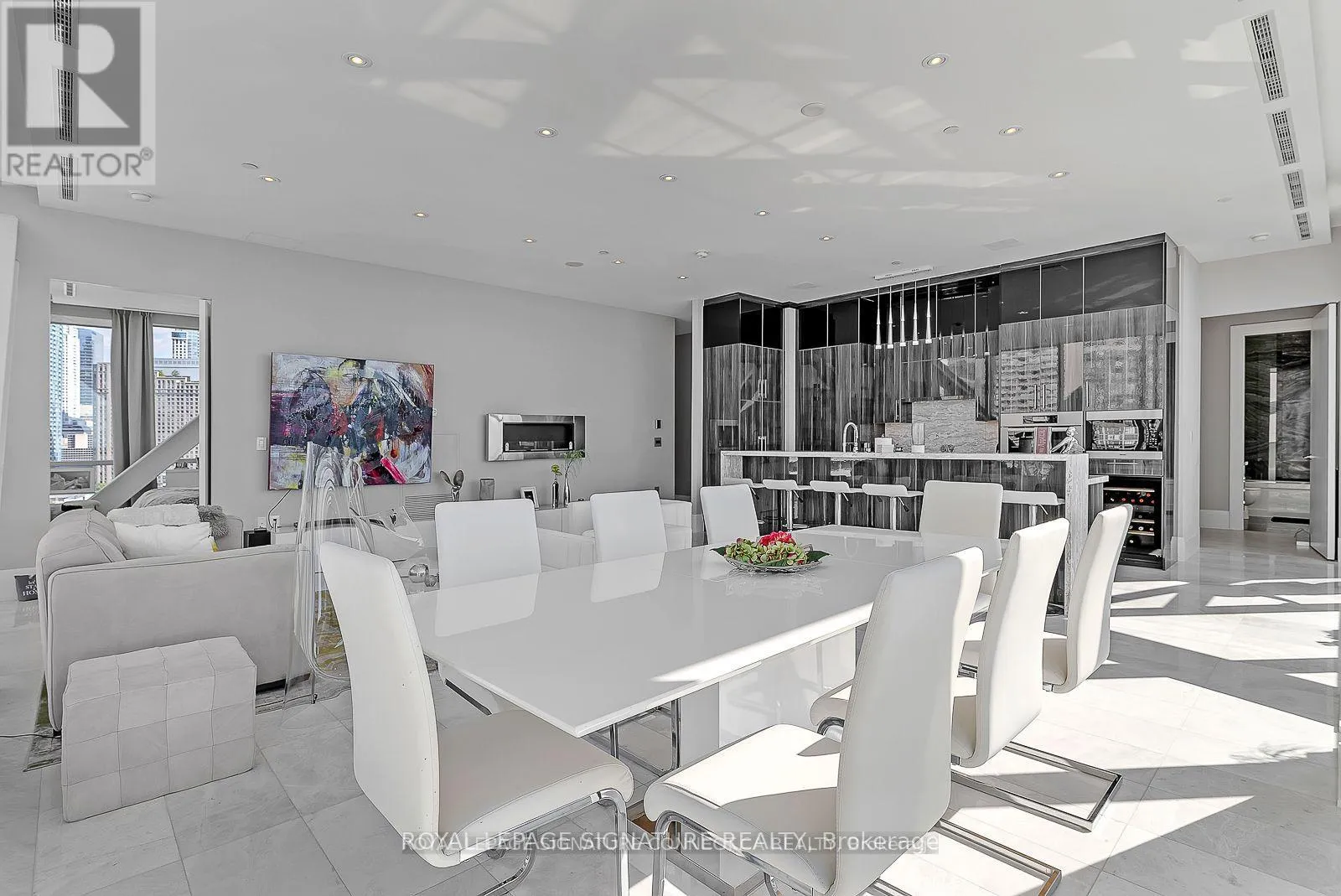 Apartment for rent: 1401 - 39 Queens Quay E, Toronto, Ontario M5E 0A4