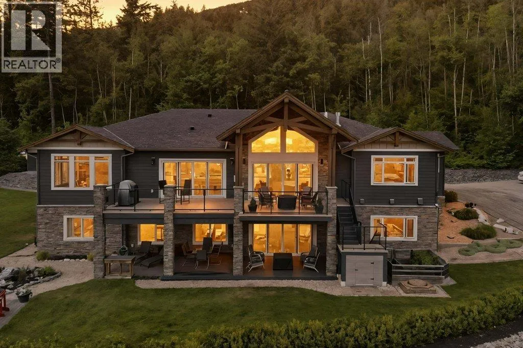 House for rent: 1401 65 Street Sw, Salmon Arm, British Columbia V1E 3B3