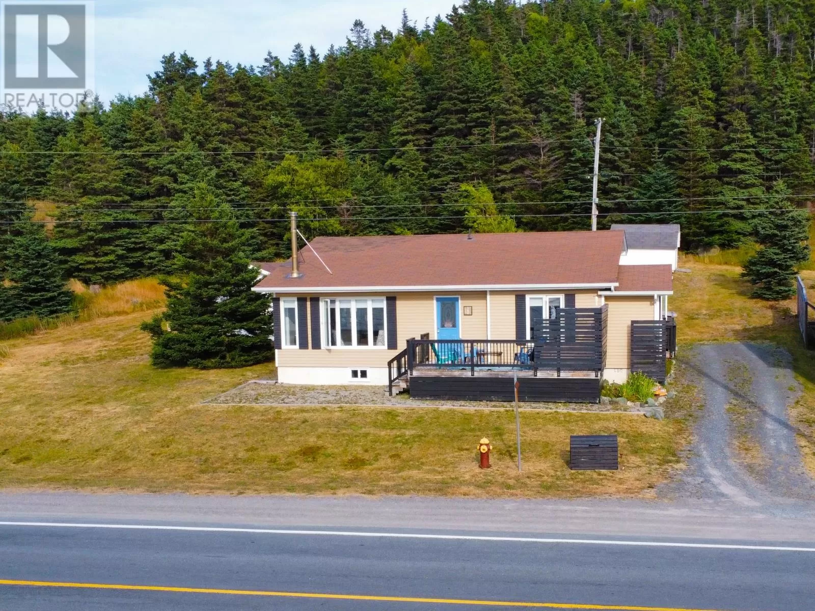 House for rent: 140-142 Main Highway, Whiteway, Newfoundland & Labrador A0B 3L0