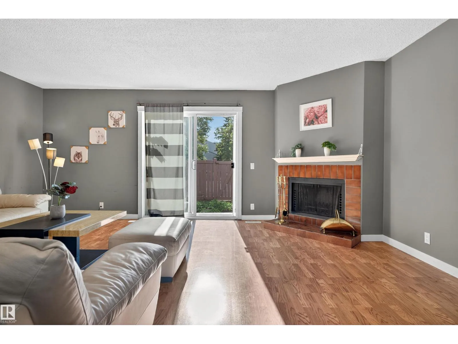 Row / Townhouse for rent: 14017 121 St Nw, Edmonton, Alberta T5X 4H8