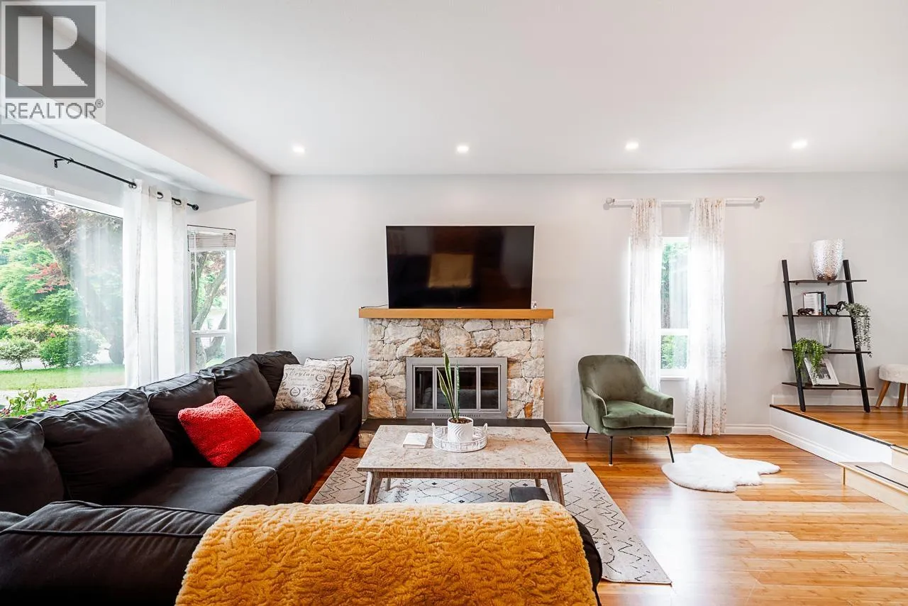 House for rent: 1402 Briarcliffe Drive, Coquitlam, British Columbia V3E 1Z1