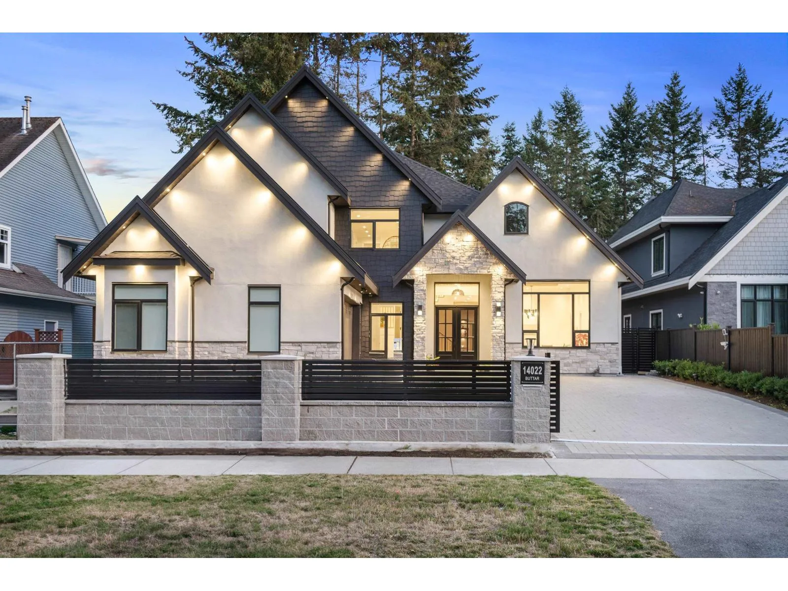 House for rent: 14022 20a Avenue, Surrey, British Columbia V4A 9S3