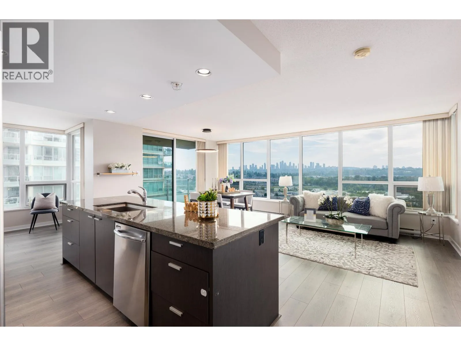 Apartment for rent: 1403 2200 Douglas Road, Burnaby, British Columbia V5C 0G8