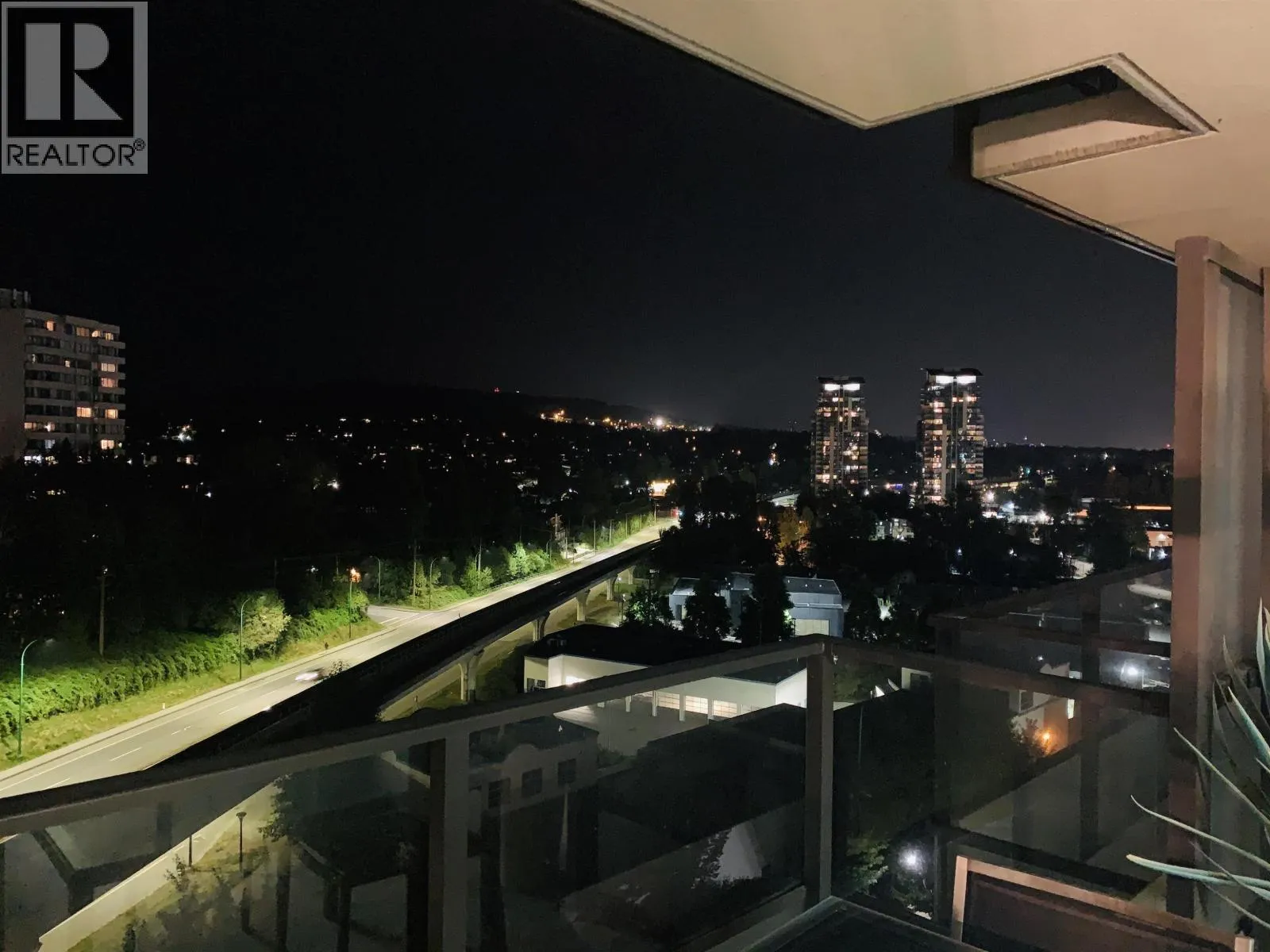 Apartment for rent: 1406 2200 Douglas Road, Burnaby, British Columbia V5C 0G8