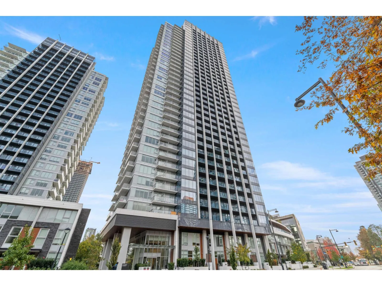 Apartment for rent: 1409 10448 University Drive, Surrey, British Columbia V3T 0S7