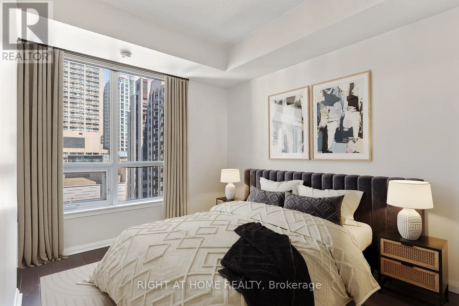 Apartment for rent: 1409 - 35 Hayden Street, Toronto, Ontario M4Y 3C3