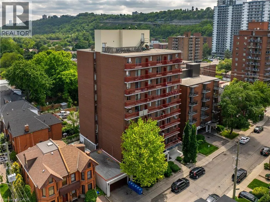 Apartment for rent: 141 Catharine Street S Unit# 806, Hamilton, Ontario L8N 2J7