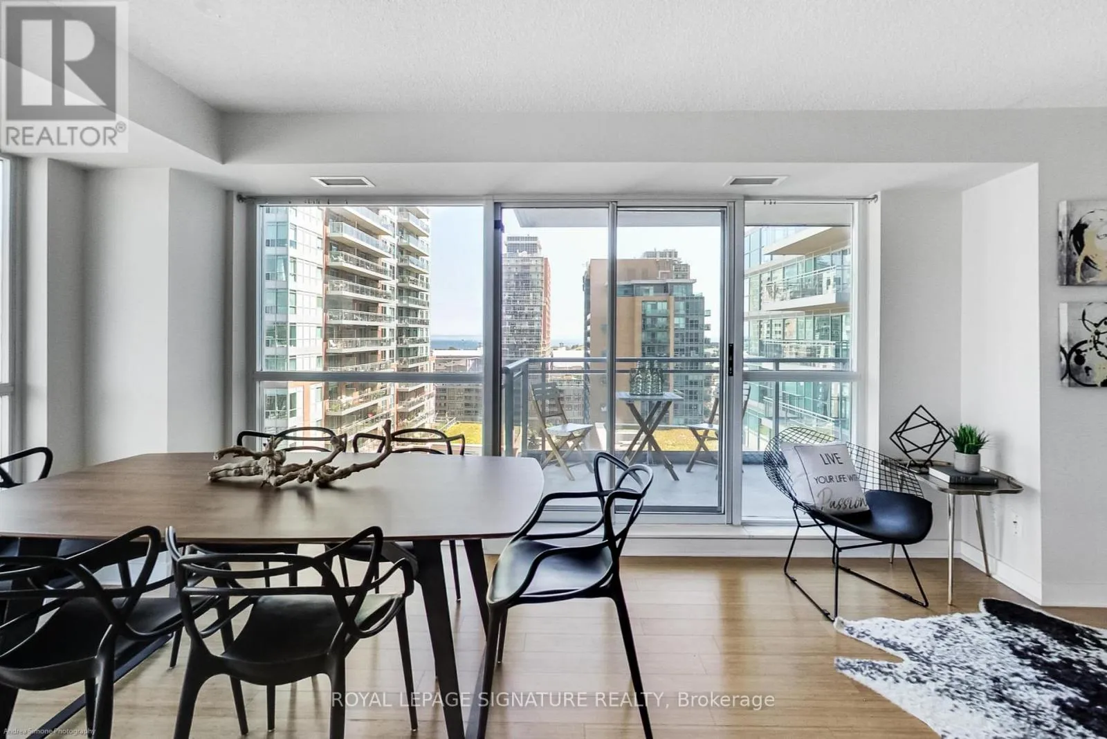 Apartment for rent: 1410 - 100 Western Battery Road, Toronto, Ontario M6K 3S2