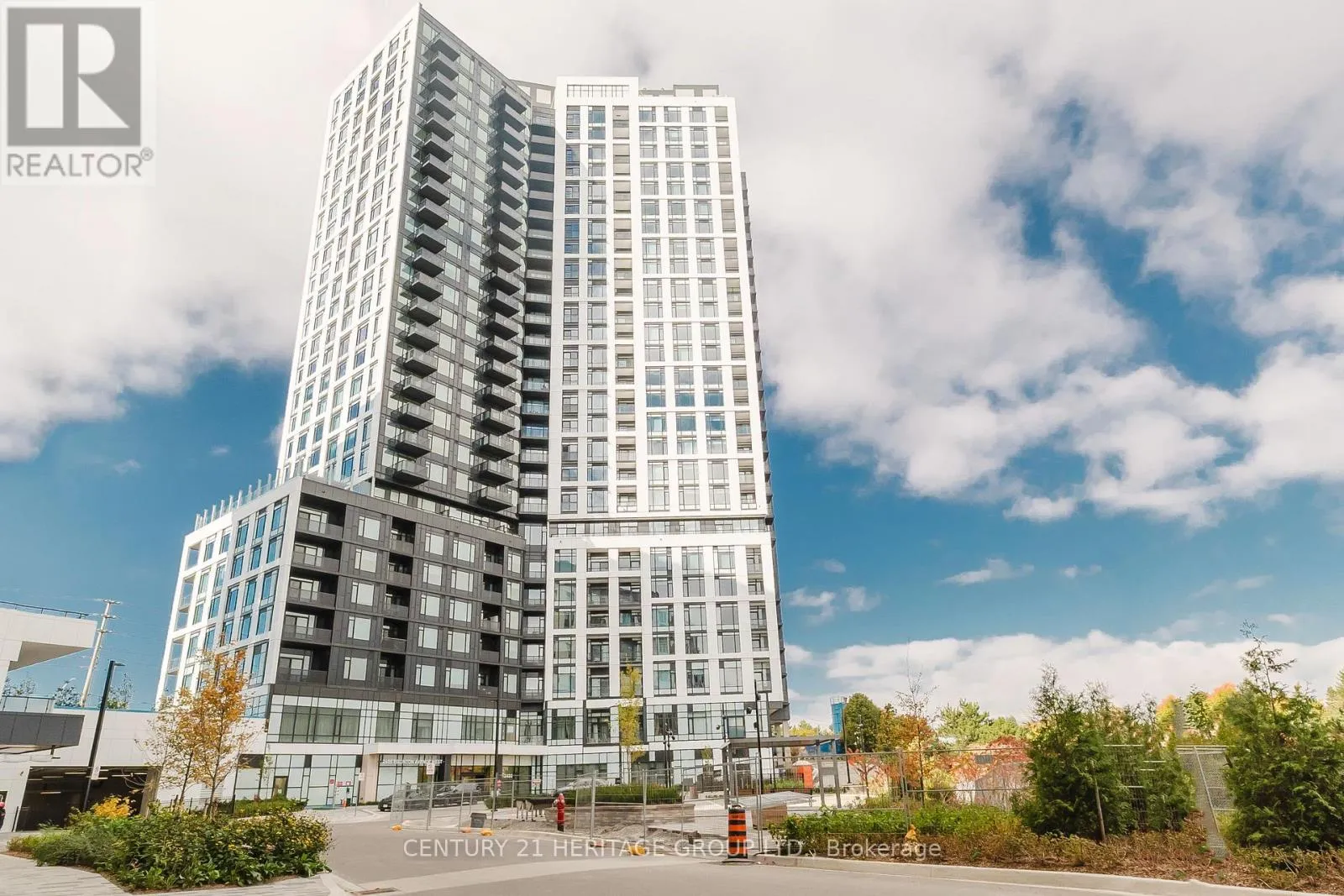 Apartment for rent: 1411 - 2495 Eglinton Avenue W, Mississauga, Ontario L5M 2T2