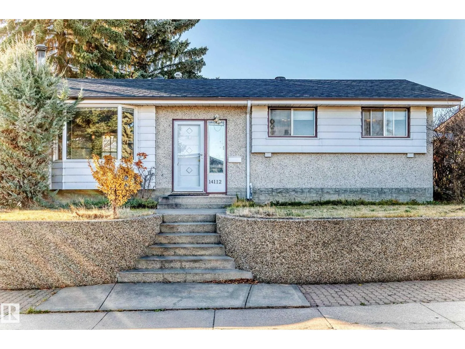 House for rent: 14112 59 St Nw Nw, Edmonton, Alberta T5A 1P1