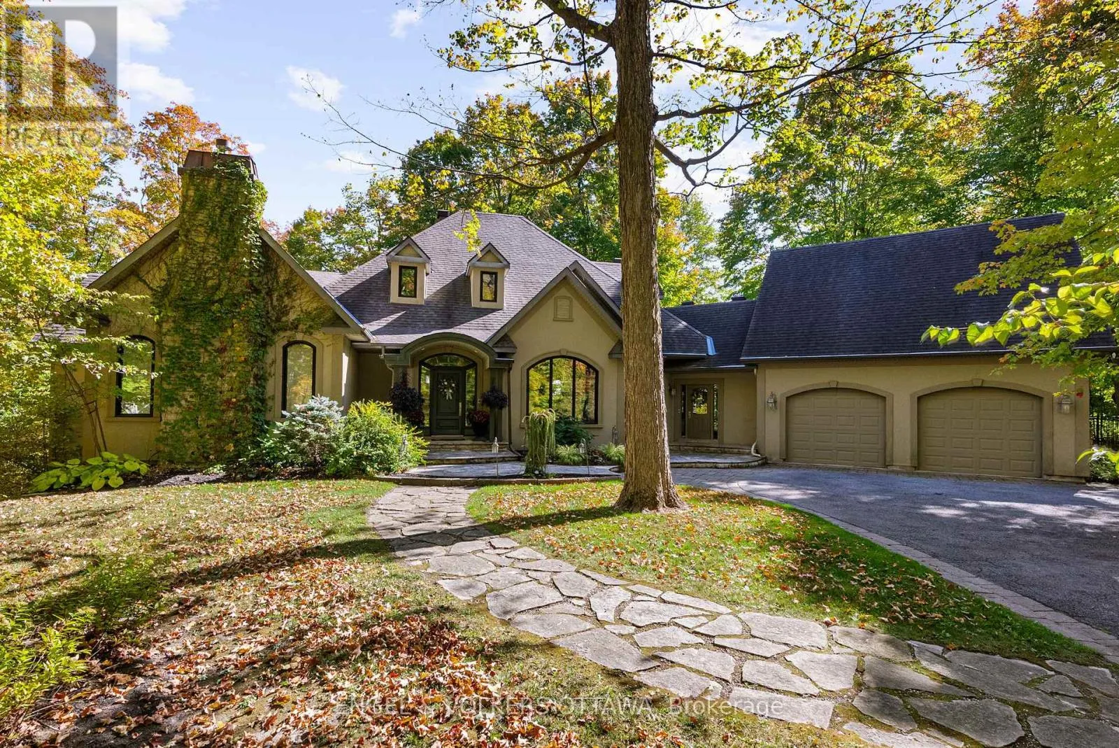 House for rent: 1412 Houston Crescent, Ottawa, Ontario K2W 1B6