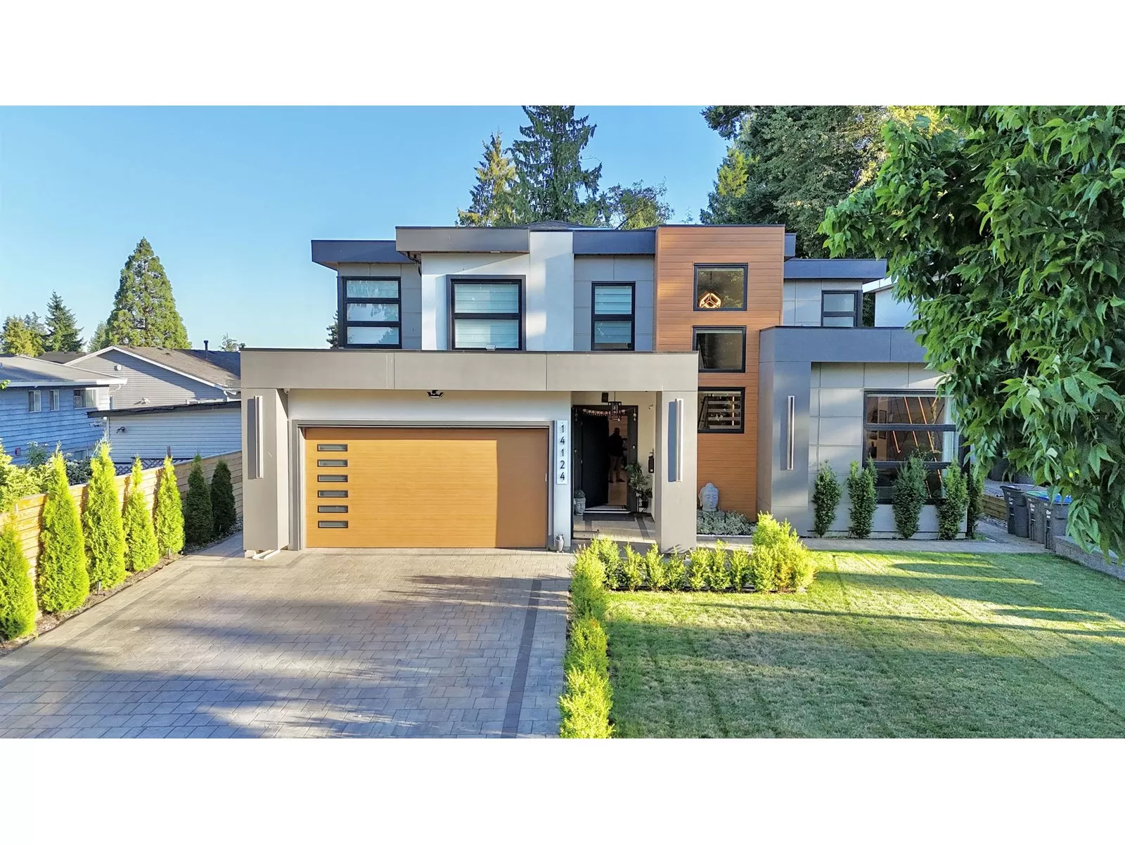 House for rent: 14124 71 Avenue, Surrey, British Columbia V3W 5V3