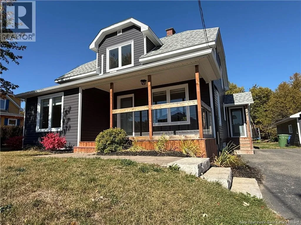 House for rent: 142 Rue Laplante O, Petit-Rocher, New Brunswick E8J 1T1