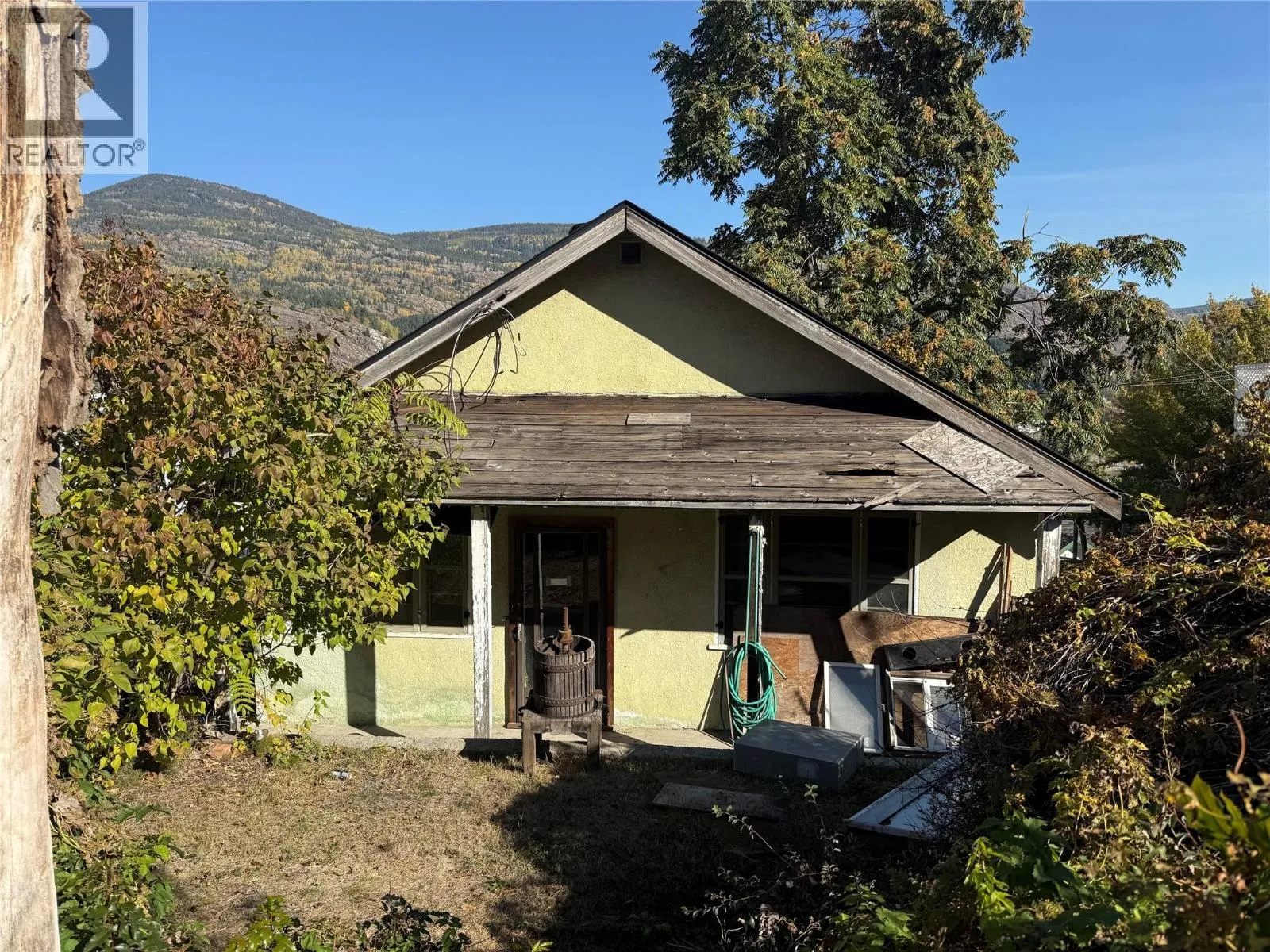 Other for rent: 1422 Green Avenue Lane, Trail, British Columbia V1R 4K2