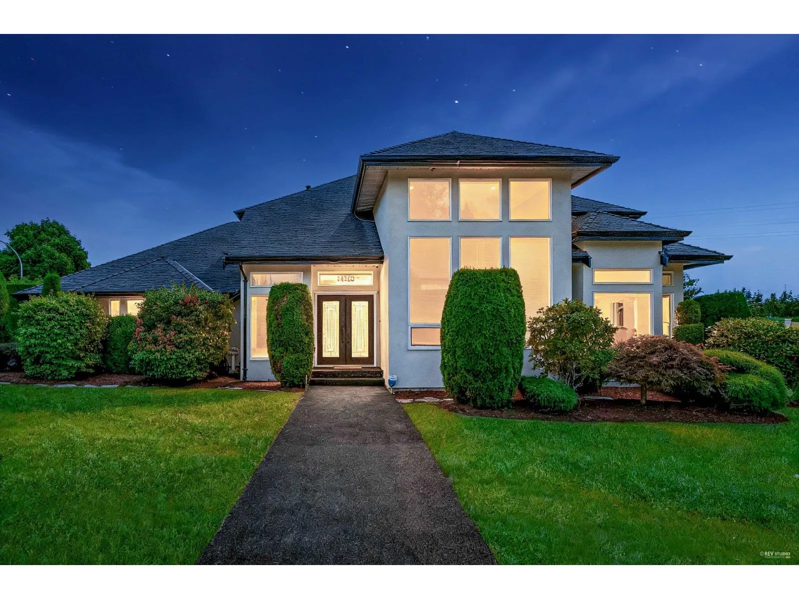 House for rent: 14260 82a Avenue, Surrey, British Columbia V3W 0V6