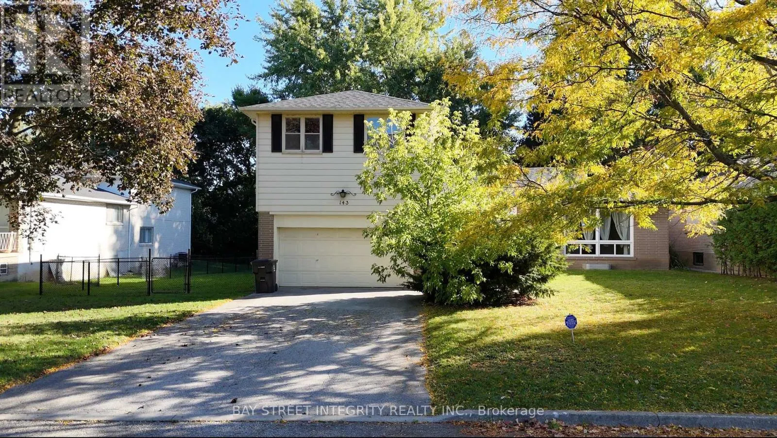 House for rent: 143 Munro Boulevard, Toronto, Ontario M2P 1C9