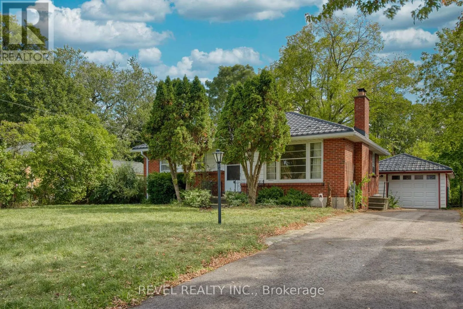 House for rent: 143 Oakside Street, London East, Ontario N5Y 1E8