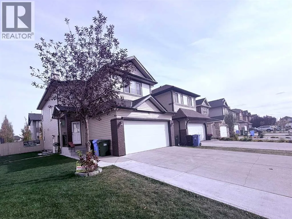 House for rent: 143 Saddleland Crescent Ne, Calgary, Alberta T3J 5K4