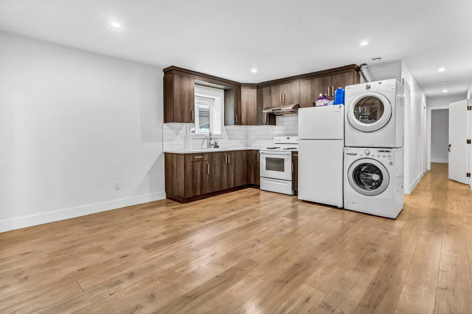 14338 36a Street, Surrey, British Columbia V4P 0E1