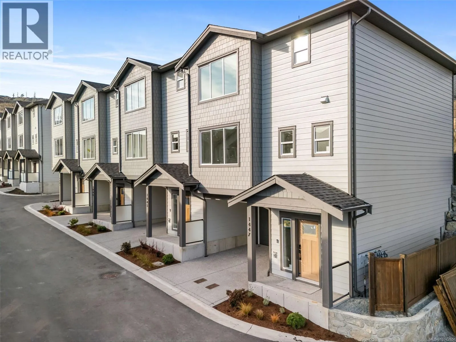 Row / Townhouse for rent: 1437 Dolomite Ridge, Langford, British Columbia V9B 7G1