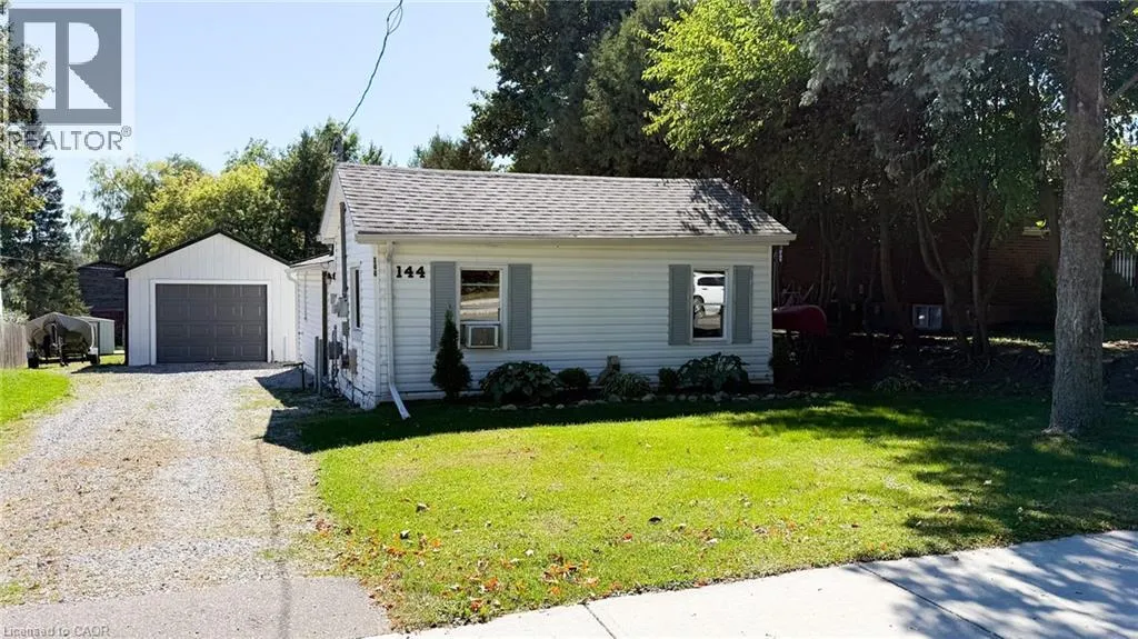 House for rent: 144 College Street W, Waterford, Ontario N0E 1Y0