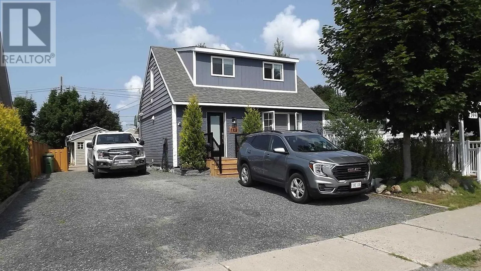 144 Hillside Dr S, Elliot Lake, Ontario P5A 1N1