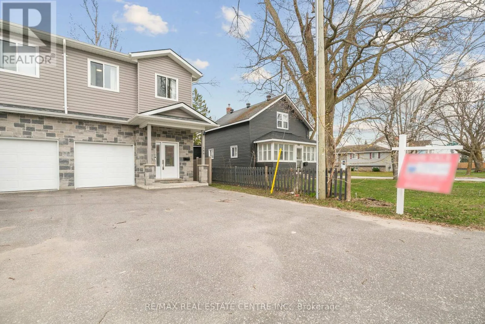 House for rent: 144 Memorial Avenue, Orillia, Ontario L3C 5X2